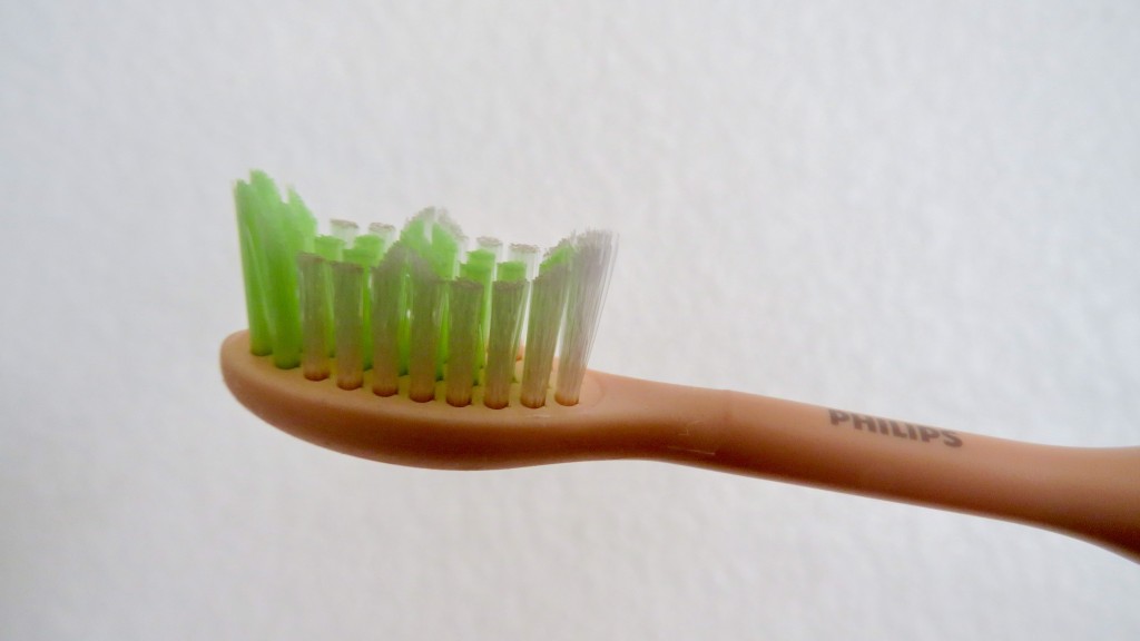 philips one - the philips one toothbrush head has alternating bristle lengths.
