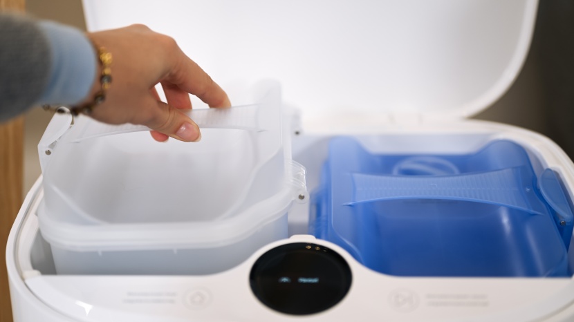 narwal t10 - an impressive disposal and refill tower.