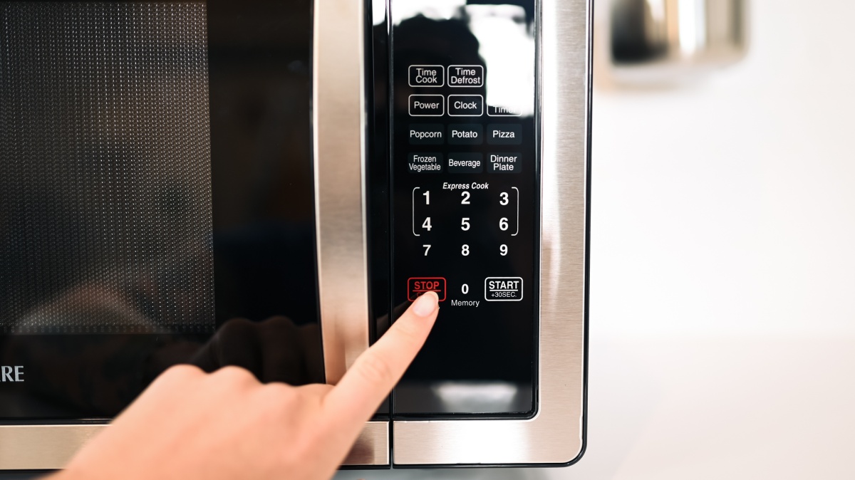 Farberware Classic FMO11AHTBKB Review Tested