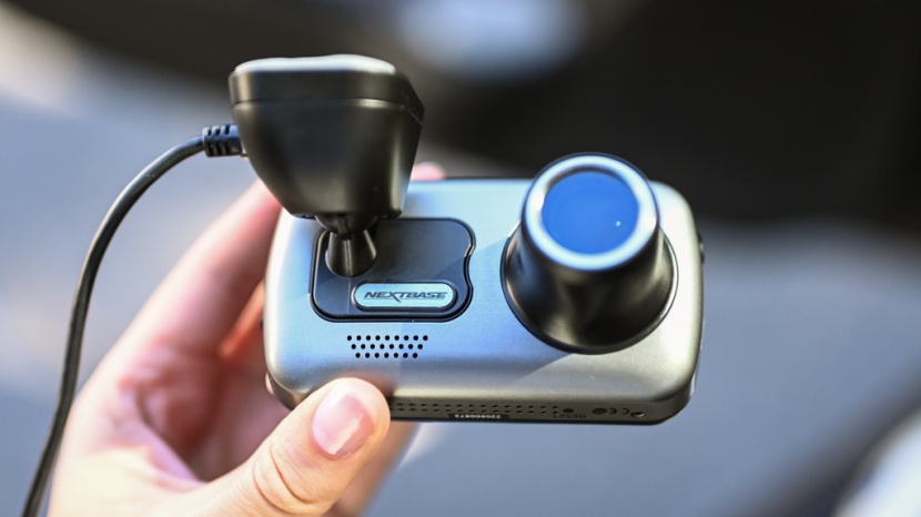 nextbase 622gw 4k - while there is no interior camera, the 622gw offers an attachment...