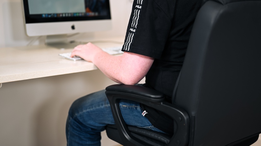 amazon basics classic puresoft - the setup process has a few distinct challenges, like attaching the...