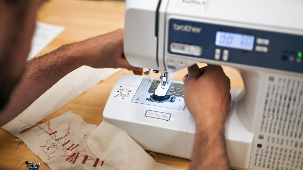 Brother XR9550 Computerized Sewing and QuiltingMachine 