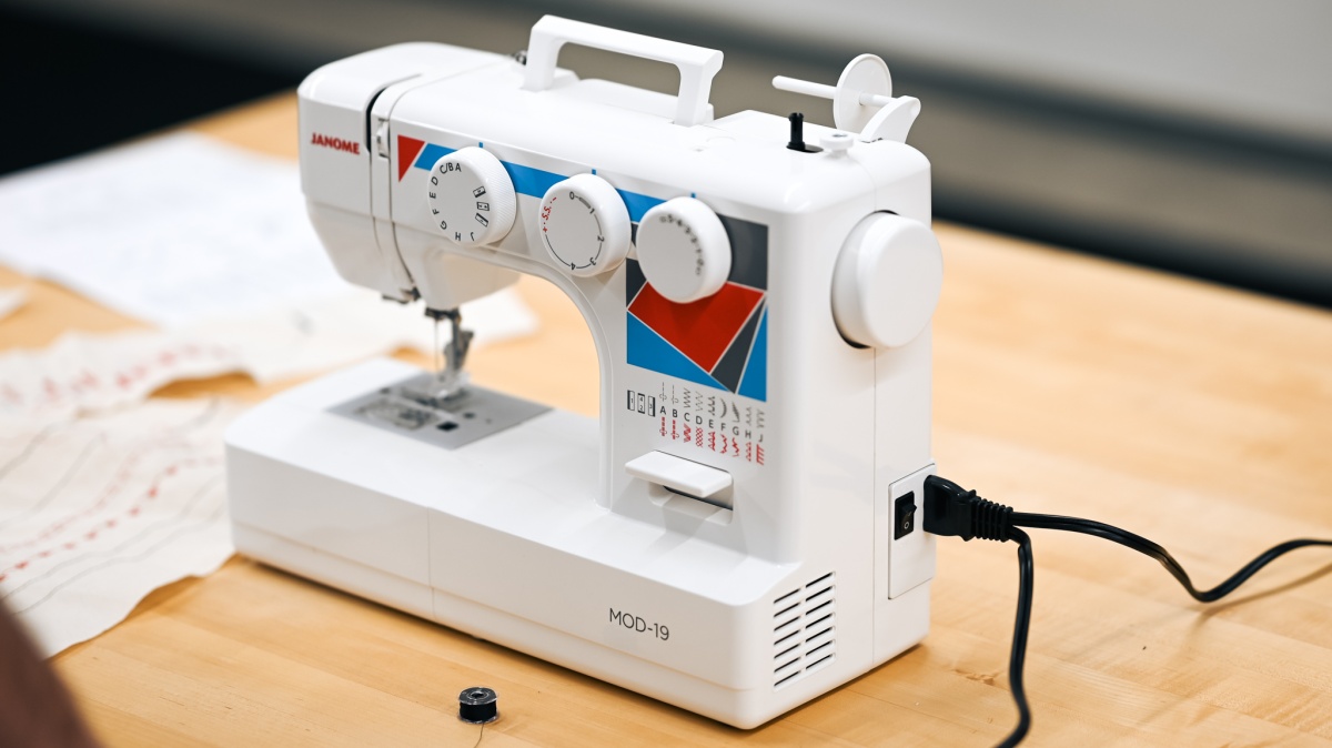 Janome MOD-19 Review (A basic sewing machine for a moderate to larger budget.)