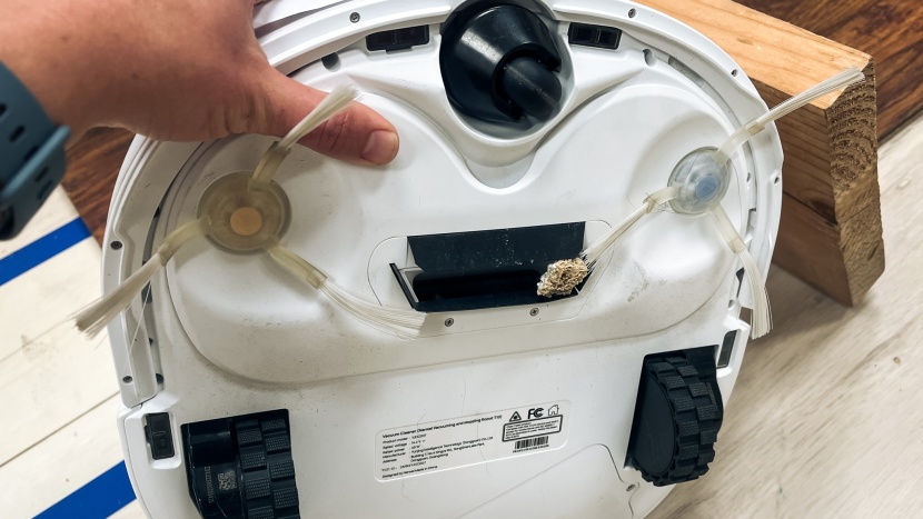 narwal t10 - the underbelly - with no center roller brush.