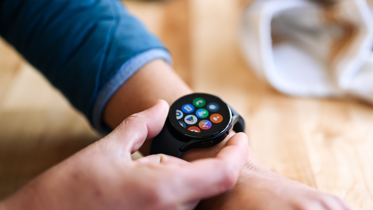 Samsung Galaxy Watch 5 Review (The Galaxy Watch 5 has access to the Google Play store.)