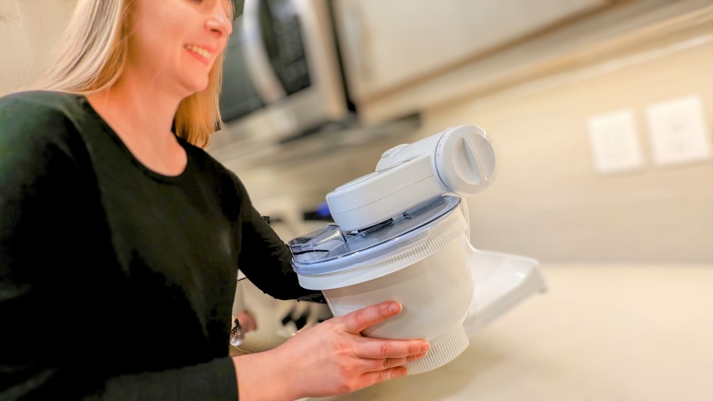 Bosch Compact Mixer. In production since 1981. Powerful, lightweight and  durable. Readily available from speciality kitchen retailers. :  r/BuyItForLife
