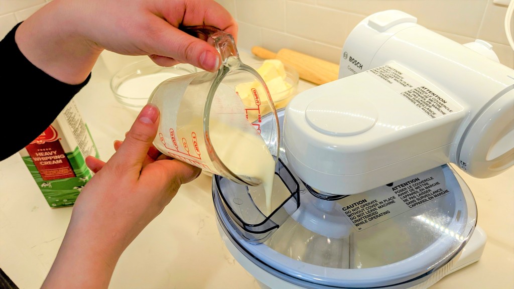 Delightful Repast: Stand Mixer Review and Giveaway - Cuisinart 5.5