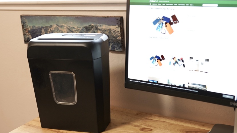 bonsaii 6-sheet cross cut - the low performance of this model make it tough to recommend strongly.