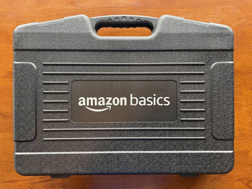 a simple and sturdy carrying case