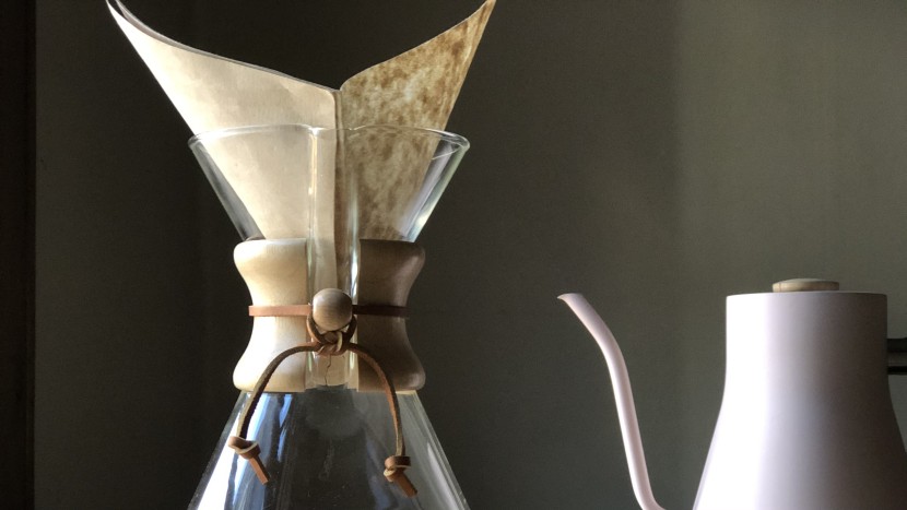 pour over coffee maker - natural chemex filters produced a papery-tasting cup of coffee.