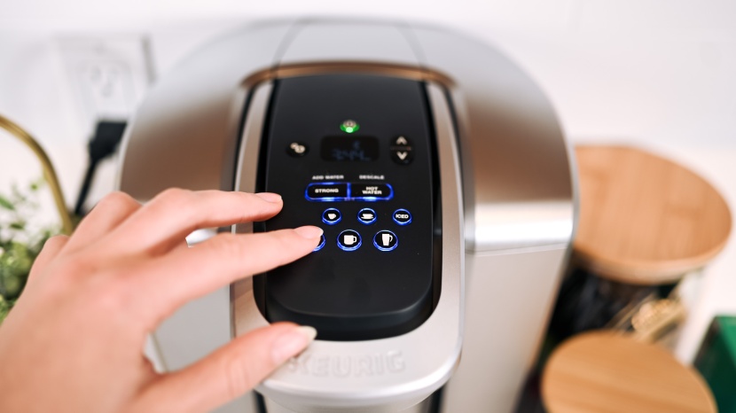 keurig coffee maker - the keurig k-elite has excellent functionality with a large...