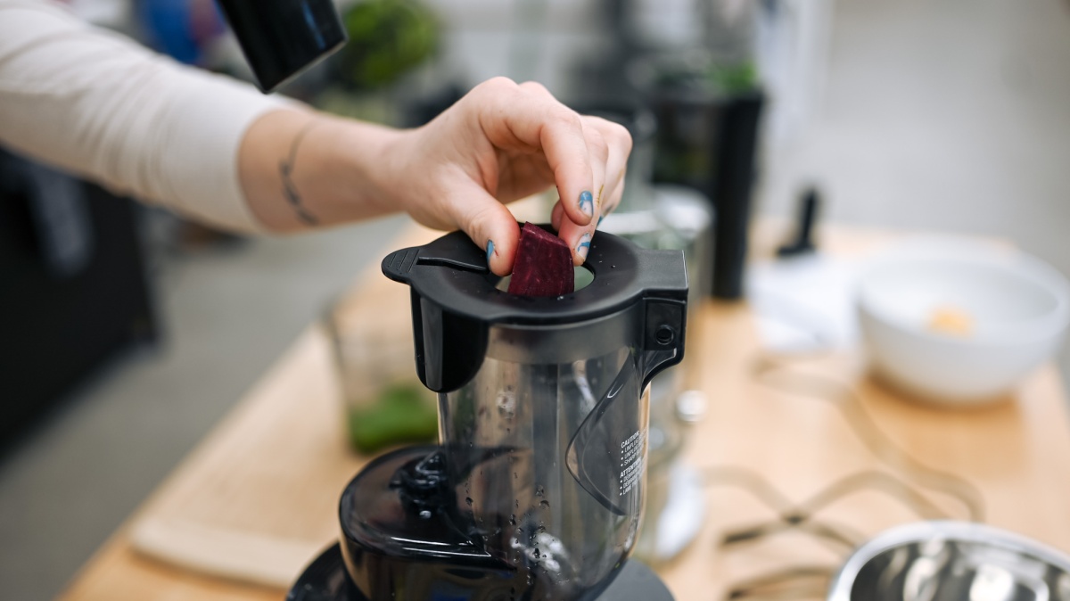 Cuisinart Easy Clean Slow Juicer Review Tested by GearLab