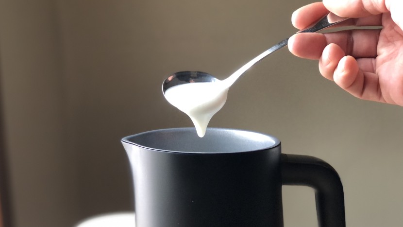 milk frother - with only one frothing disc, the instant produces great latte and...