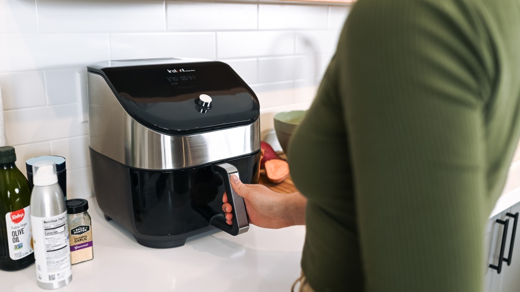 Instant Vortex Plus with ClearCook air fryer review: see the magic happen