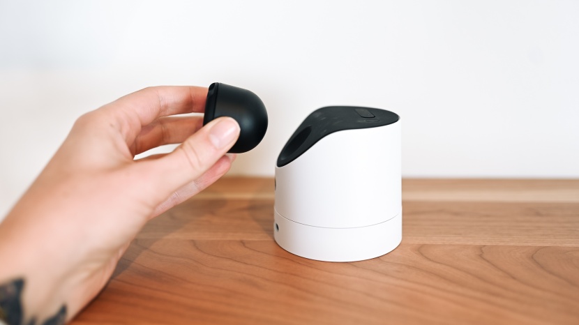 simplisafe wireless outdoor - a magnetic mount makes this model easy pull off when you need to...