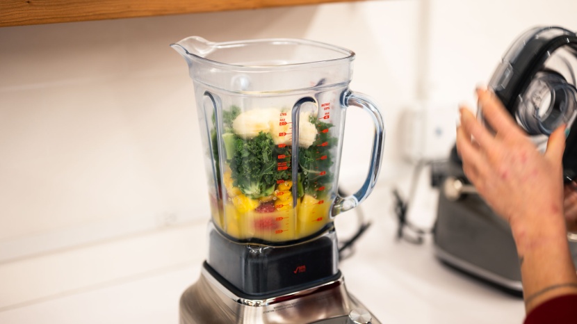 breville the super q - the oversized container allowed us to add all of our smoothie...
