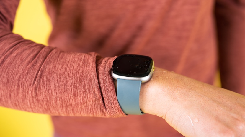 fitbit versa 4 - we were impressed with the ergonomics of the versa 4.