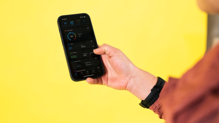 garmin vivosmart 5 - the app for the vivosmart 5 displays rich graphs and charts for...
