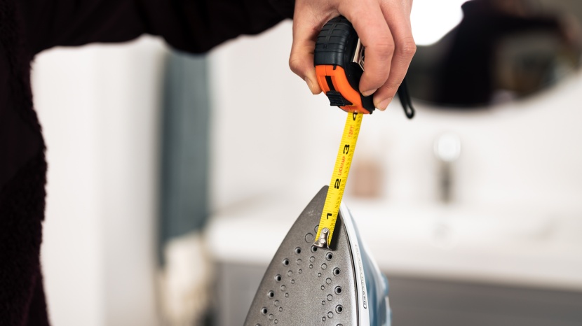 black+decker easy steam ir40v - the easy steam doesn't have the steam boost feature that comes...