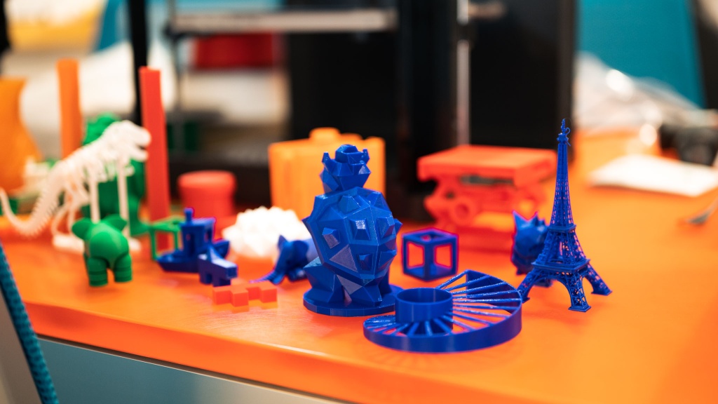 Feature-Packed 3D Printers : bambu lab p1p