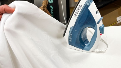 Product photo of Black+Decker Easy Steam IR40V