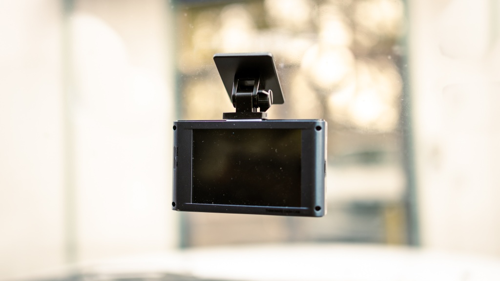 Thinkware X1000 review: An excellent dash cam, but you pay for it