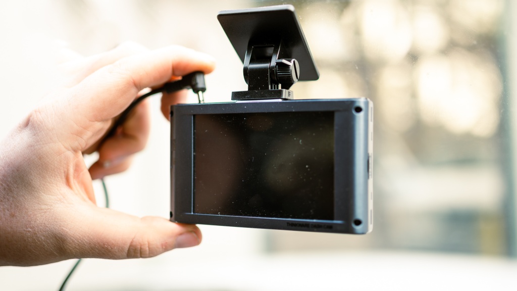 Thinkware X1000 review: An excellent dash cam, but you pay for it