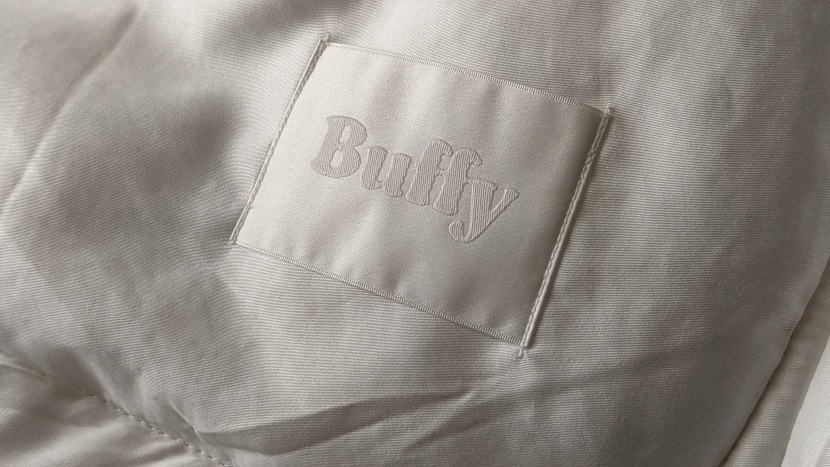 we gave each comforter a closeup, carefully examining their fabrics...