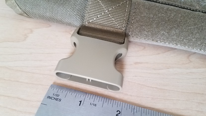 dog harness - two inch buckles makes donning the onetigris harness a snap.