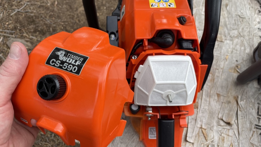the 590's air filter cover can be removed without the use of tools.
