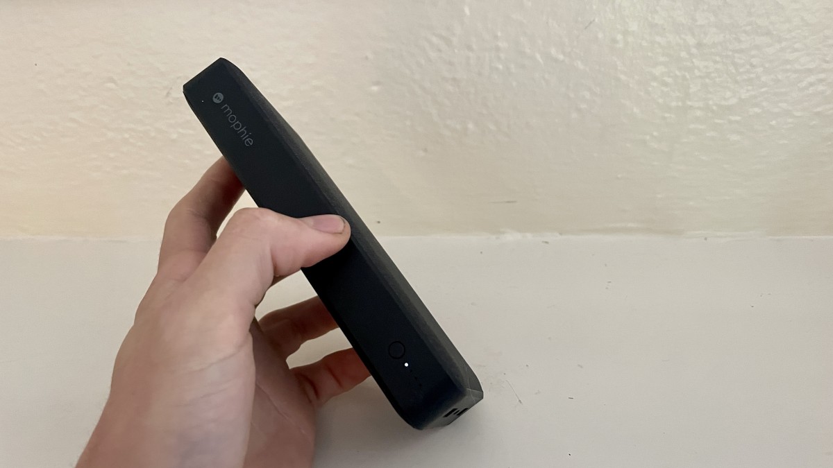 Mophie Powerstation XXL 20000 Review (The Powerstation XXL brings plenty of power in a compact - but heavy - package.)