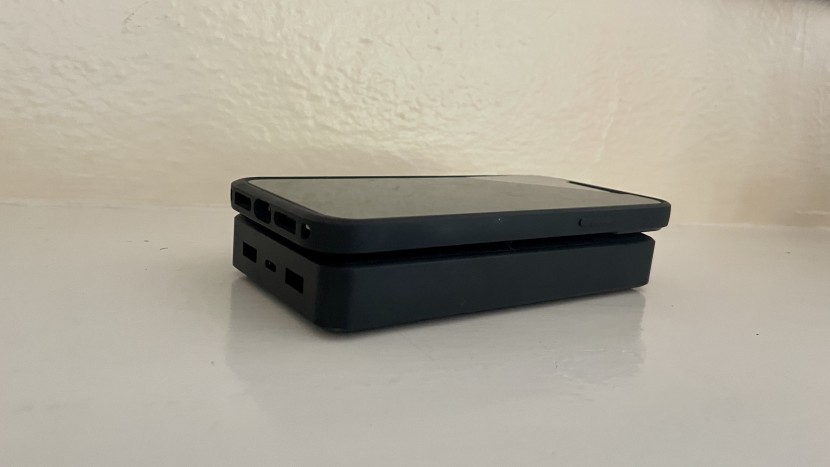 mophie powerstation xxl 20000 - despite the thickness at nearly an inch, this charger has roughly...