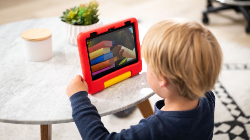 amazon fire hd 8-inch kids (2022) - the fire 8 has a bright and interactive display that is great at all...