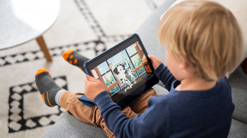 tablet kids - the ipad has a phenomenal display, and its large screen is perfect...