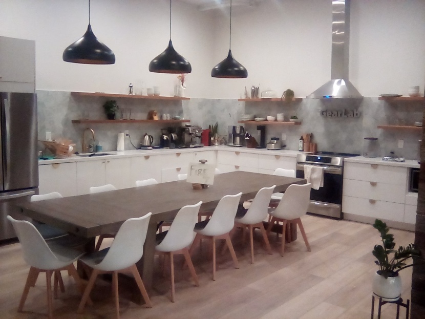 normal conditions in the kitchen. the photo is still slightly grainy.