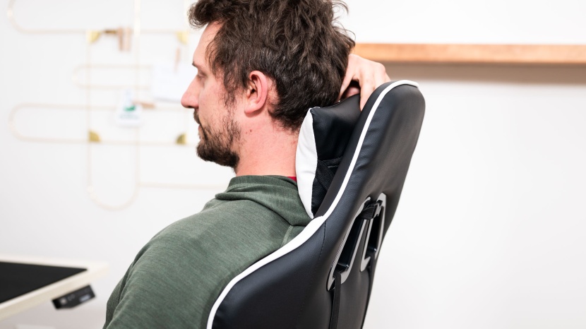 gtplayer gt800a footrest - the adjustable headrest pillow is adequate for attaining comfort for...