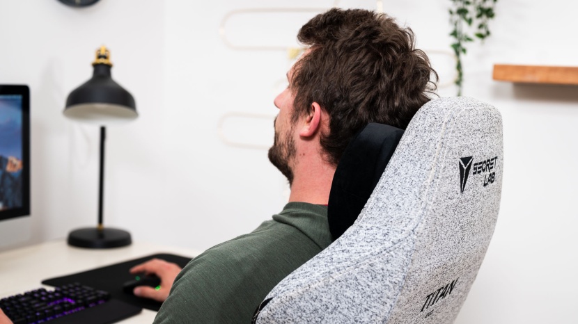 secretlabs titan evo 2022 - the design of the back and headrest provide long lasting support and...