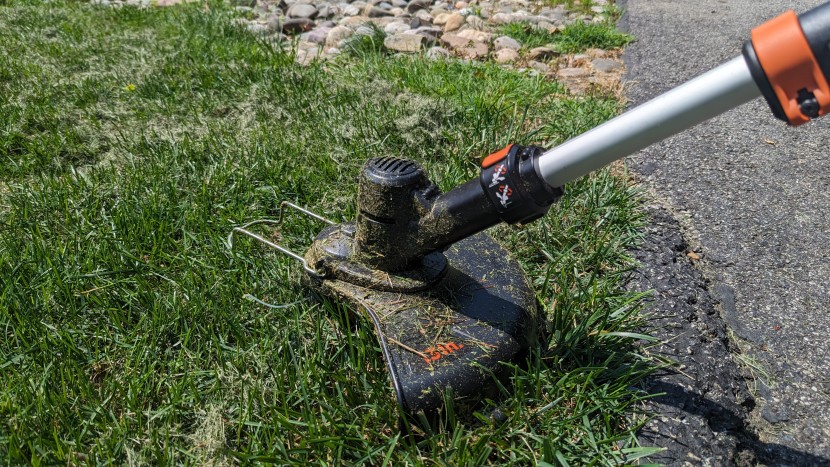 black+decker lst136 - the guard is quite effective at preventing debris from spraying...