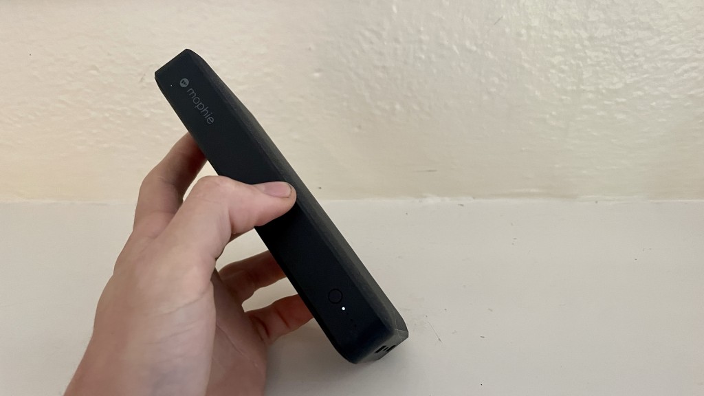 Mophie Powerstation XXL 20000 Review | Tested by GearLab