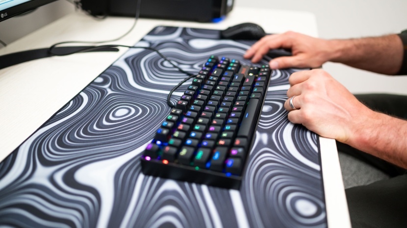 redragon k552 - outshining numerous rivals, the redragon boasts an impressive...