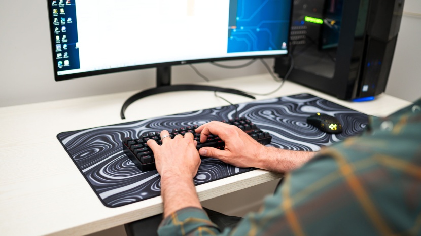 redragon k552 - performance was remarkable for this keyboard.