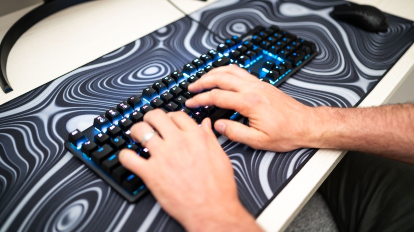 keyboard - the hyperx alloy origins demonstrates a great aesthetic and a...