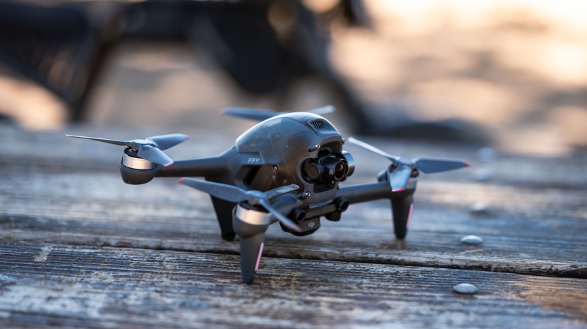 dji fpv combo - this high powered fpv drone is the fastest model we&#039;ve tested yet...