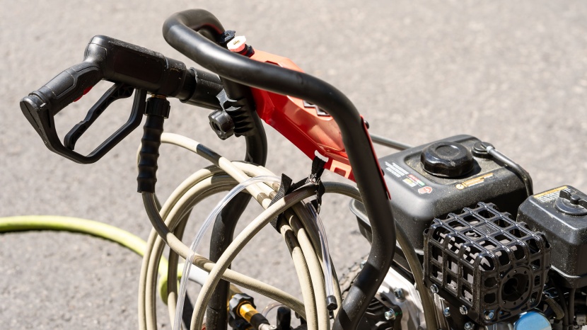 simpson cm61083 - the wand storage places it at an angle that can run into obstacles...