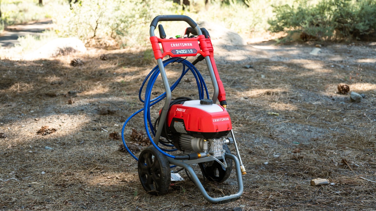 Craftsman CMEPW2400 Review (Compact and well put together, this model balances brute force and portability.)