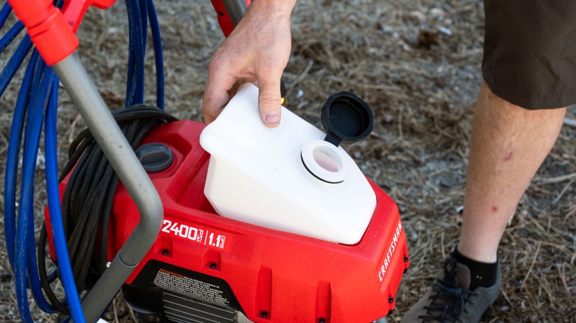 craftsman cmepw2400 - an integrated soap container works well if you plan to wash with...