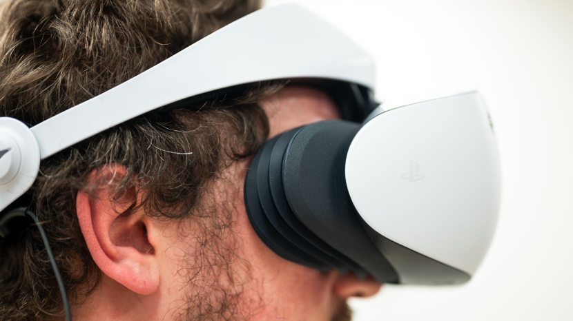 vr headset - the most comfortable headsets keep weight off your face with...