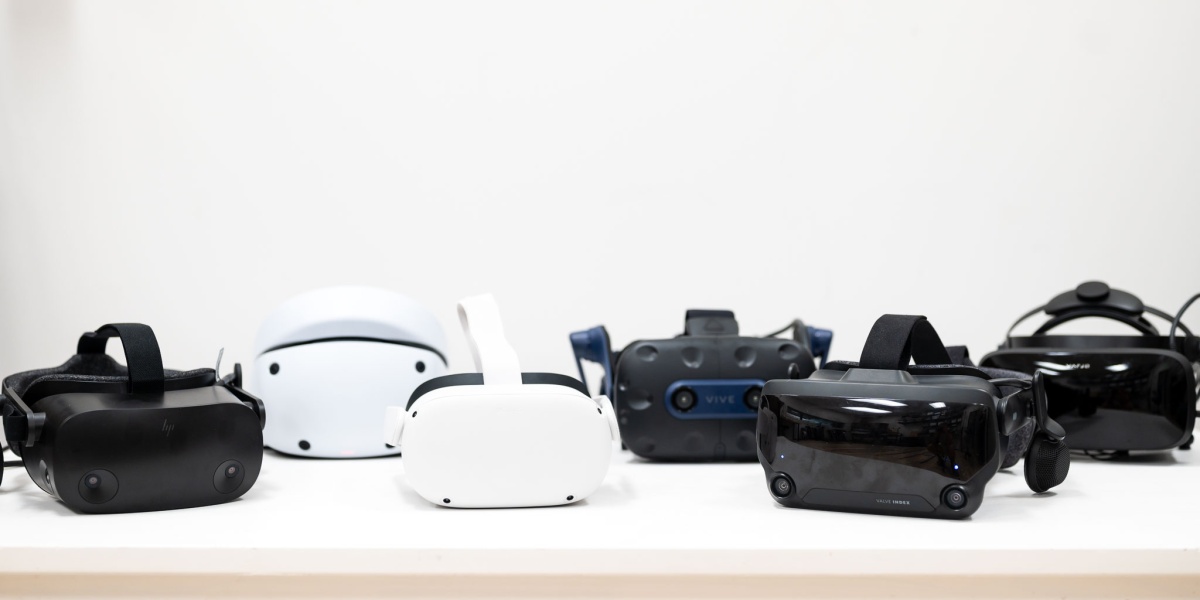 5 Best VR Headsets (2022): Virtual Reality Accessories, Apps, and Games