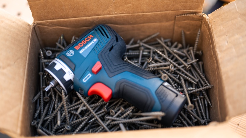 are you driving screws, or drilling holes in steel? the most useful...