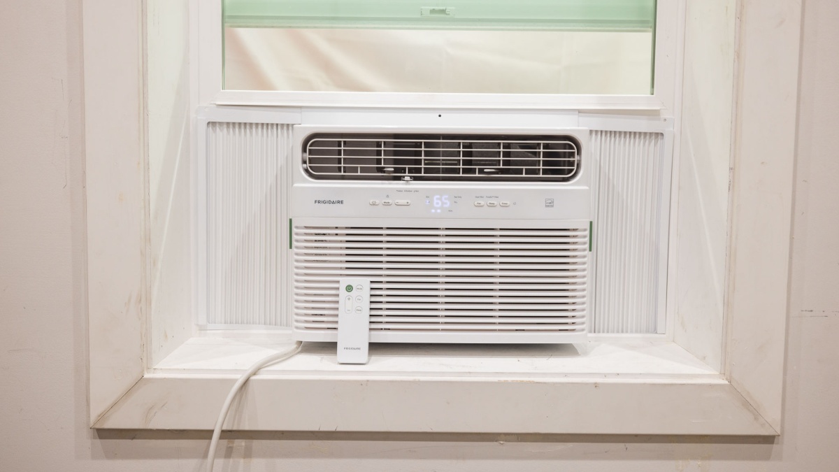 frigidaire fhwc124wb1 window air conditioner review